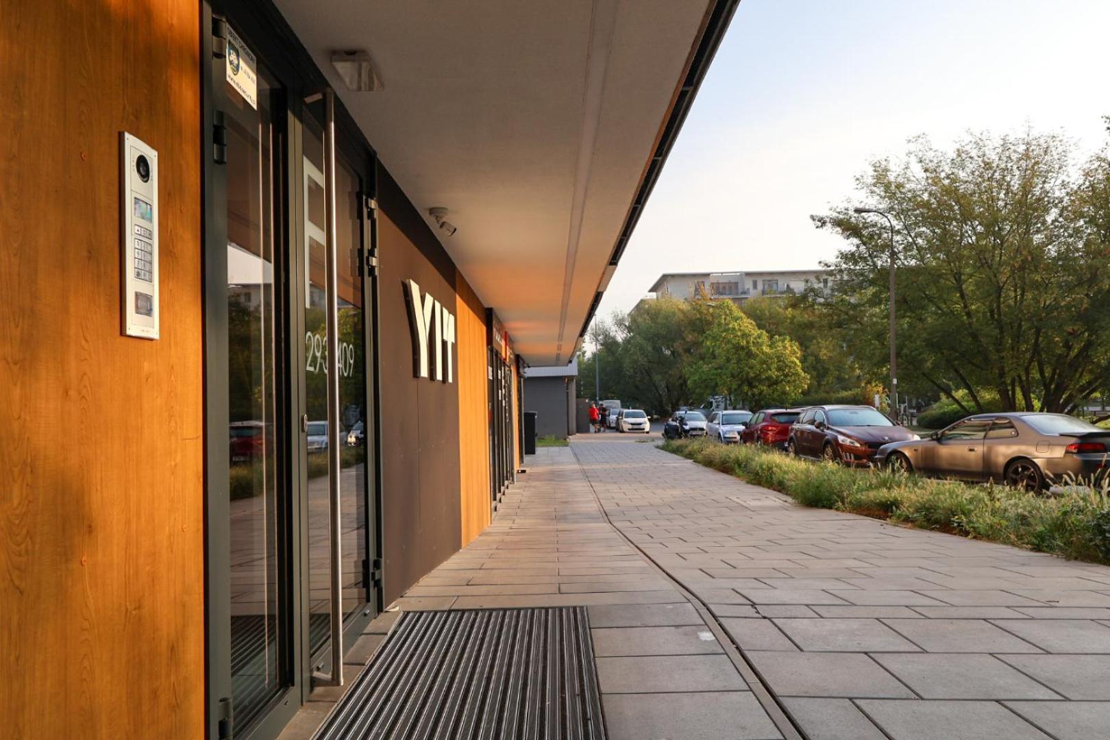 Premium Studio Klobucka Airport Warschau Exterior foto